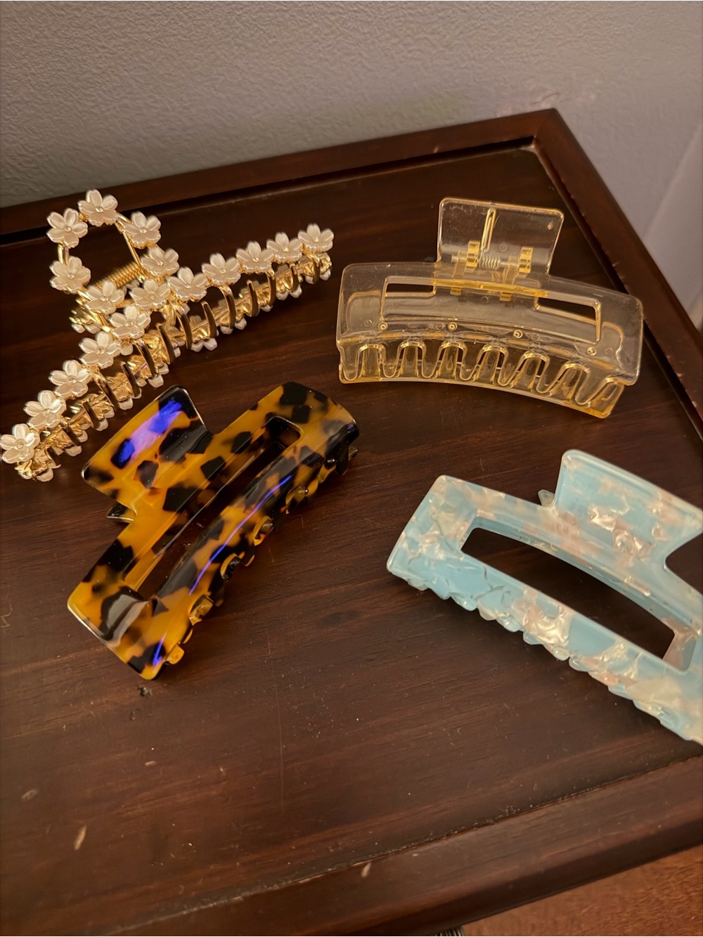 Assorted Claw Clips - Picture 3 of 4